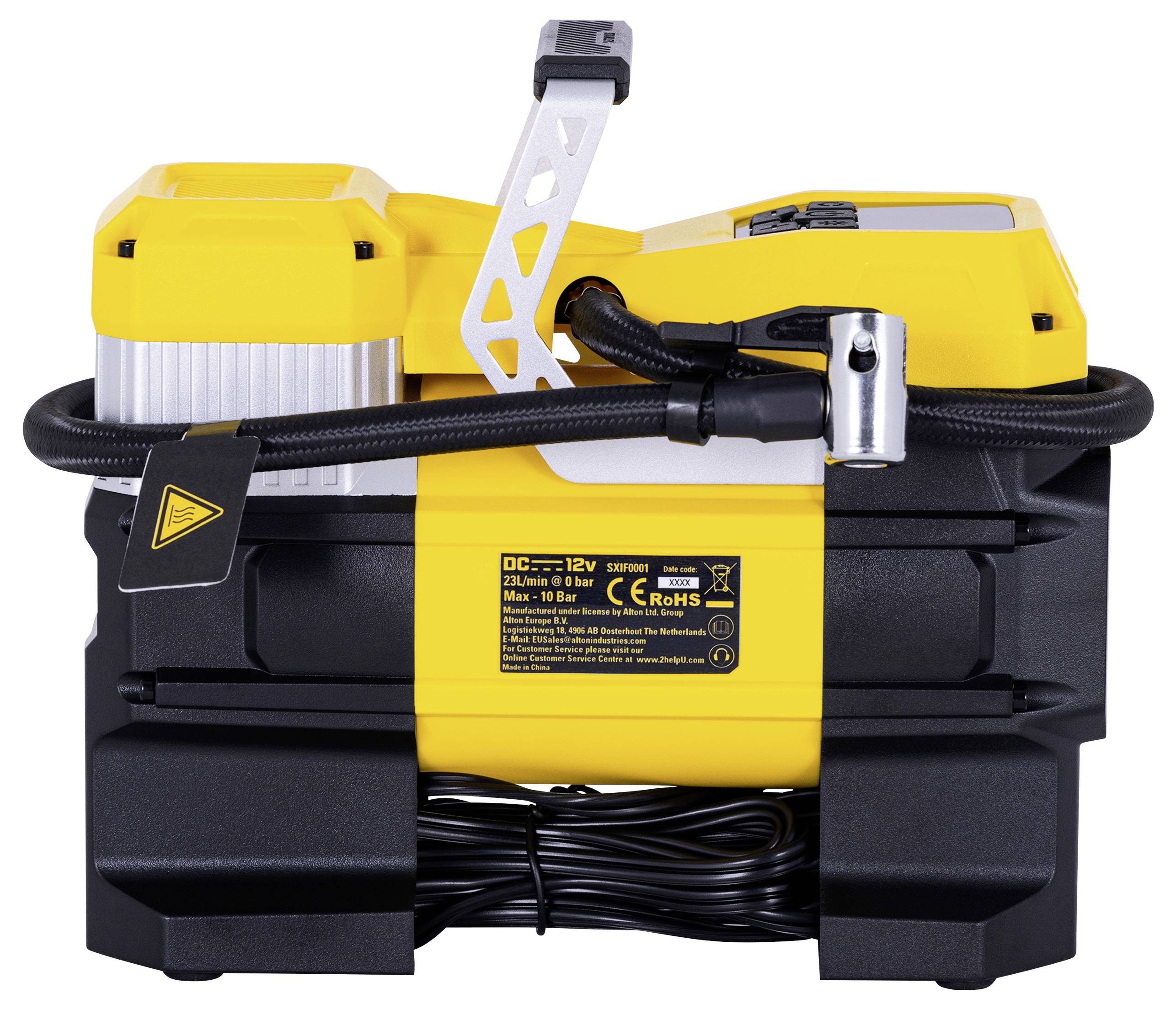 Ein gelber und schwarzer tragbarer Luftkompressor mit einem Schlauch und einem Druckmesser, der ein 12V DC Spezifikationsetikett zeigt.