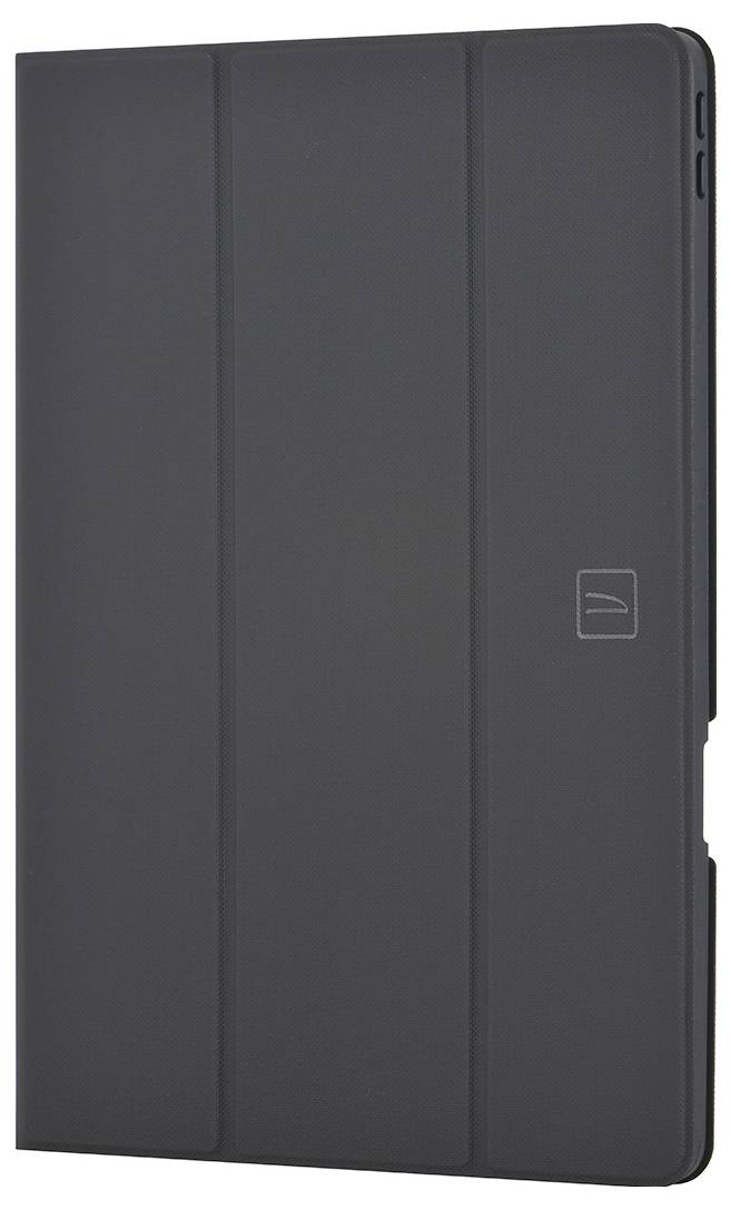 Eine geschlossene schwarze Tablet-Hülle mit einem dezenten Liniendesign und einer rechteckigen Vertiefung an der Seite.