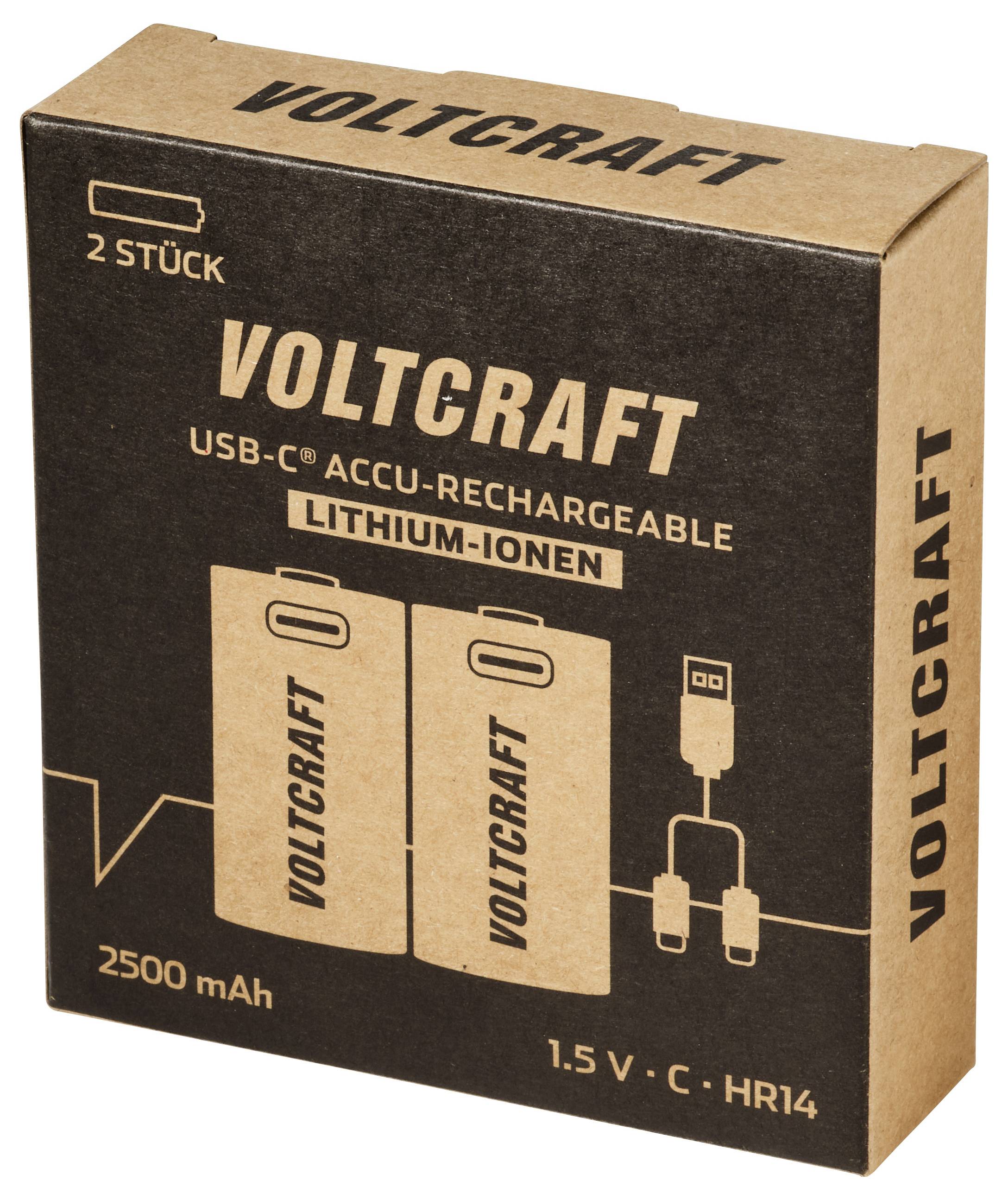 Verbatim 70W GaN III Reiseadapter mit mehreren AC-Anschlüssen und USB-C-Anschlüssen, dargestellt mit zwei angeschlossenen Kabeln.