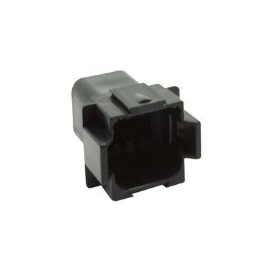 Ein schwarzer rechteckiger elektronischer Anschluss mit mehreren internen Kontaktstiften, der zum Sichern und Übertragen elektrischer Signale verwendet wird.
