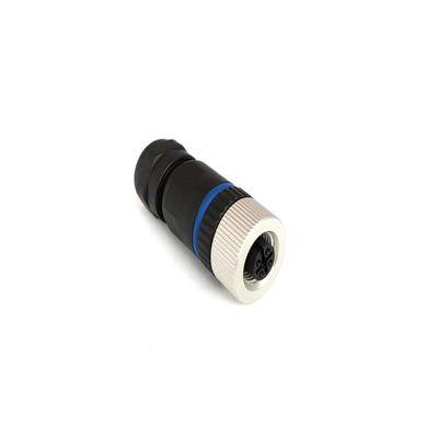 Ein industrieller Verbinder aus Metall und Kunststoff mit blauer Akzentuierung, mit zylindrischer Form und mehreren Pins, verwendet für elektrische Verbindungen.