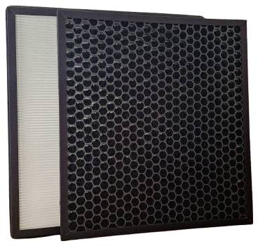 Zwei Luftfilter werden gezeigt: ein weißer Faltenfilter und ein schwarzer Wabenstruktur-Filter, die zur Reinigung der Luft von Staub und Gerüchen verwendet werden.