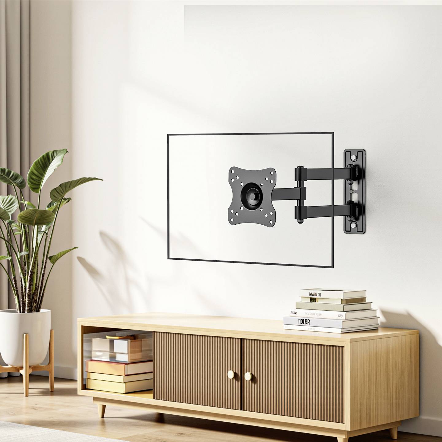 Ein Wohnzimmer zeigt einen Holz-TV-Ständer mit Büchern und einer Kamera darauf, eine an der Wand montierte TV-Halterung und eine Topfpflanze in der Ecke.