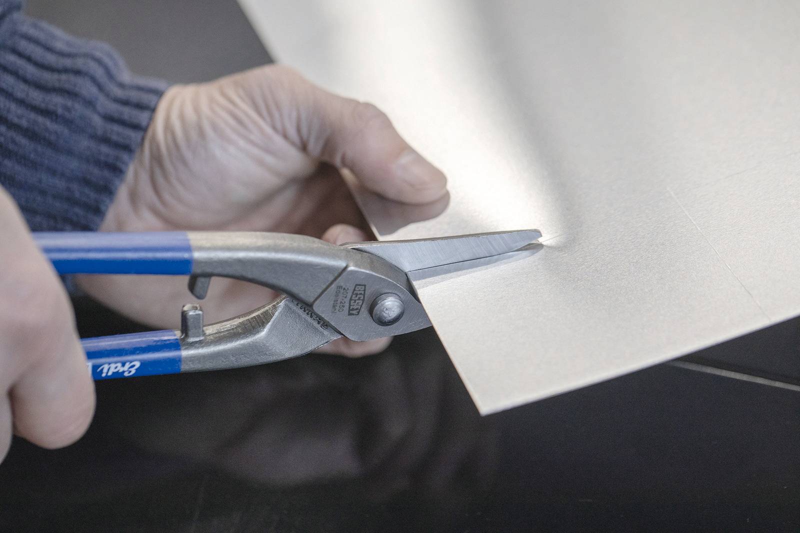 Alarm Werkzeuge Lochschere 59HRC L.250mm Schneidseite L 56034029