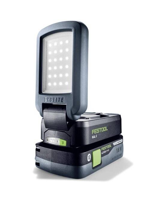 Eine tragbare LED-Arbeitsleuchte mit einer rechteckigen Platte und einer Basis mit der Aufschrift 'Festool'.