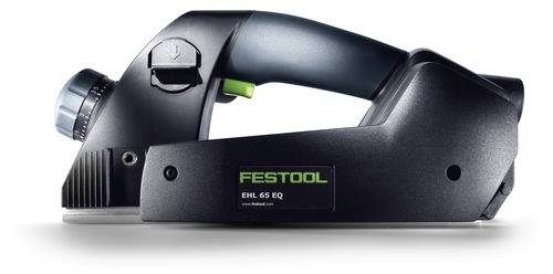 Festool EHL 65 EQ: kompakter elektrischer Hobel mit ergonomischem Griff, verstellbaren Einstellungen und elegantem schwarzem Design für Holzbearbeitungsaufgaben.