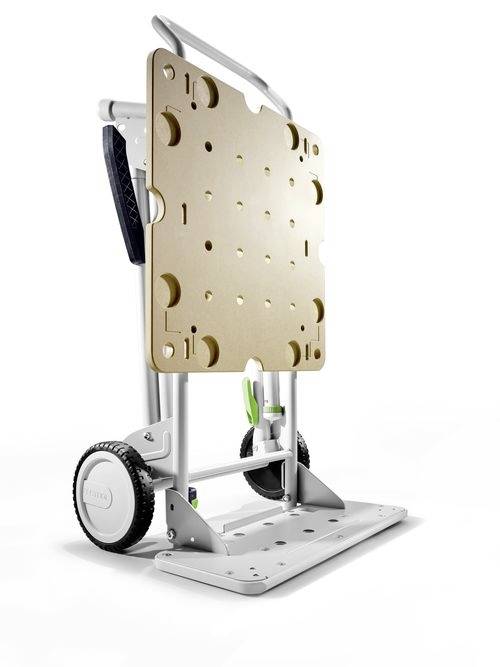 Ein zusammenklappbarer Handkarren mit einem Metallrahmen und großen Rädern, ausgestattet mit einer Holzplattform mit mehreren Löchern für Stabilität und Griffigkeit.