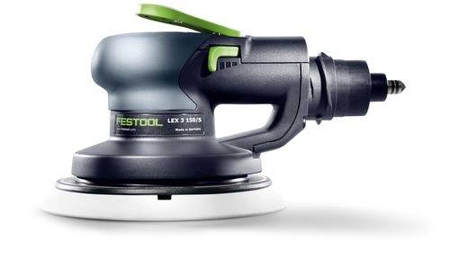 Ein Festool LEX 3 150/5 Exzenterschleifer, von der Seite gezeigt, mit grüner Akzentuierung und schwarzem Gehäuse, typischerweise verwendet für glattes Schleifen.