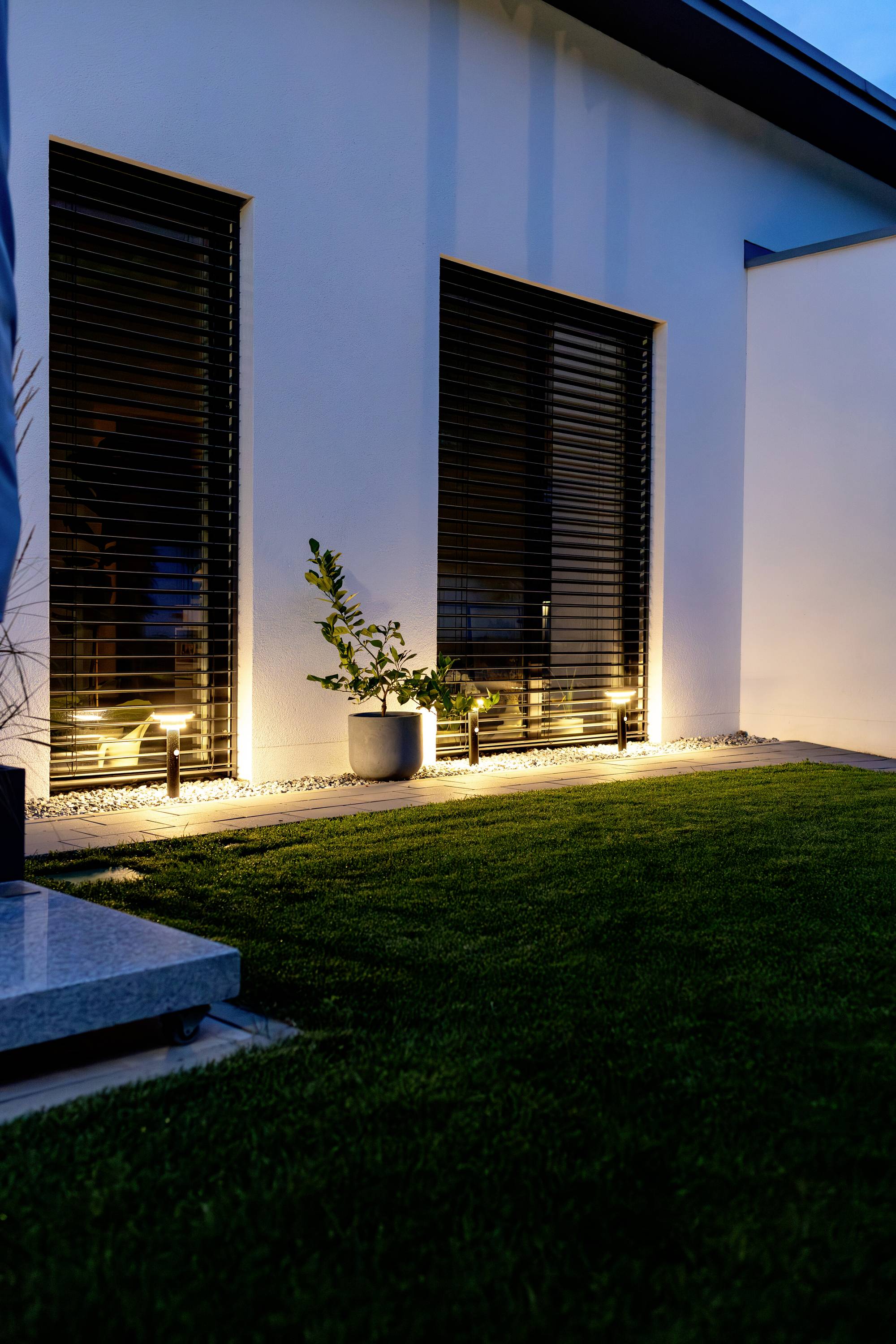 OSRAM ENDURA® STYLE SOLAR DOUBLE CIRCLE 40cm Post Sensor Double Circle 6W Black 4099854455520 LED-Außenwandleuchte 6.00W Schwarz