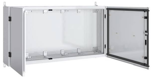 Ein offener weißer wandmontierter Metallschrank mit einer transparenten Frontscheibe, der ein leeres Inneres mit Befestigungsbügeln zeigt.