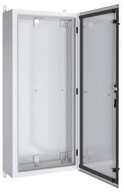 Ein offenes weißes elektrisches Gehäuse mit einer teilweise transparenten Tür, die einen leeren Innenraum und Befestigungsbrackets im Inneren zeigt.