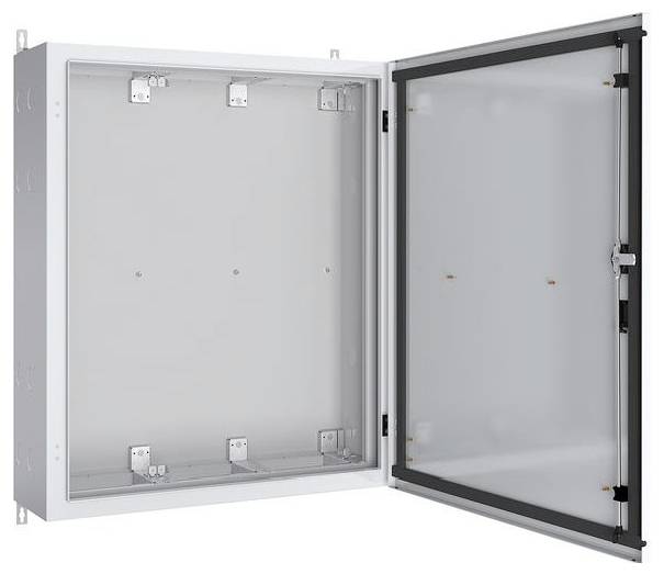 Offene elektrische Schaltanlage mit transparenter Tür, die Befestigungshardware für interne Komponenten zeigt.