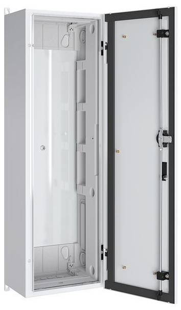 Ein offenes Elektrogehäuse mit sichtbarem Innenraum, das Montageplatz für Komponenten zeigt; die Vordertür ist leicht geöffnet.