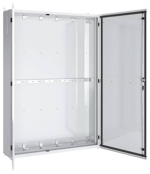 Ein offenes, leeres Metallgehäuse für Elektrik mit einer Glastür, das Montagebefestigungen im Inneren zeigt. Geeignet zur Aufnahme von elektrischen Komponenten.