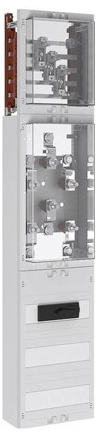 Ein hoher, rechteckiger Elektroschrank mit mehreren Fächern und offenen, transparenten Abdeckungen, die die interne Schaltung und Anschlüsse freilegen.