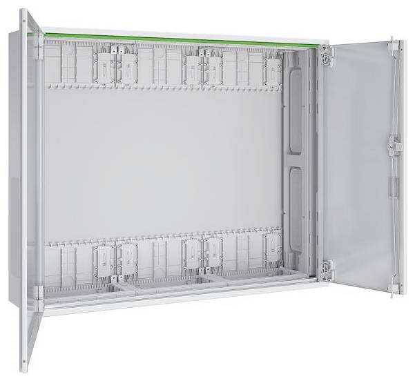 Eine offene elektrische Verteilerdose mit einer leeren Reihe von Schalterplätzen. Die Verteilerdose ist an einer Wand montiert, wobei ihre Tür nach rechts geöffnet ist.