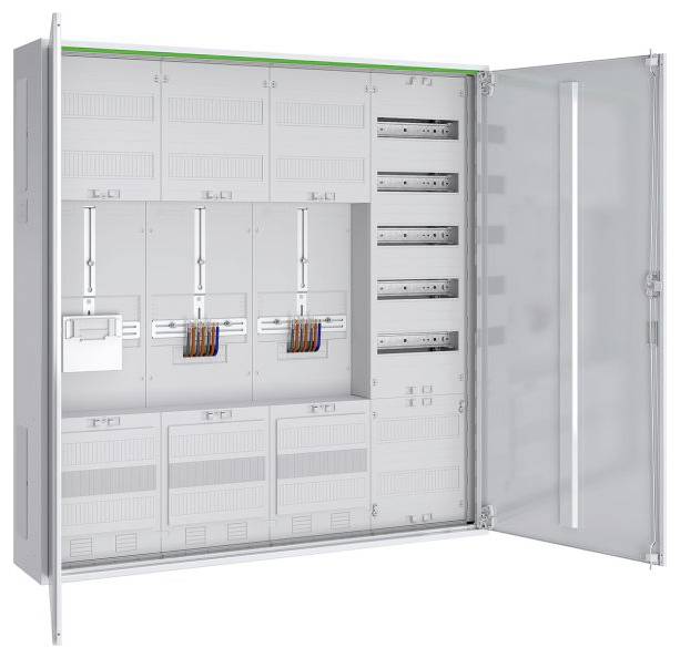Eine offene elektrische Schalttafel, die geordnete Kabel und Komponenten zeigt und auf eine saubere und gut gepflegte Systemeinrichtung hinweist.