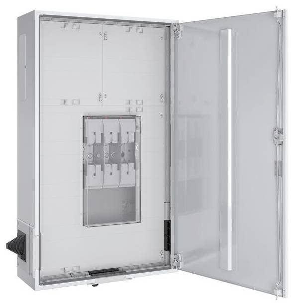 Ein offener Elektroschrank mit mehreren Fächern, der Schalter und Verdrahtungsbereiche freilegt und für die Organisation und Steuerung von Stromkreisen konzipiert ist.