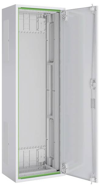 Ein offener Elektroschrank mit einer transparenten Tür, der ein leeres Inneres zeigt und den Zugang zu Verkabelungen und Komponenten hervorhebt.