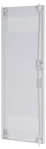 Ein weißes rechteckiges Metallpanel mit Lüftungsschlitzen und einem Verschließmechanismus an der Seite, verwendet für gesicherte Einhausungsstrukturen.