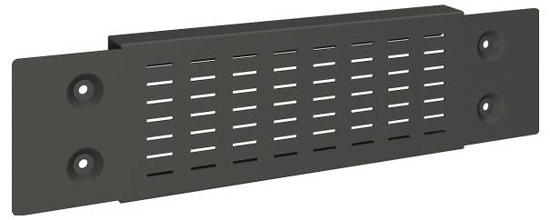 Eine schwarze Metallbelüftungsabdeckung mit rechteckigen Schlitzen und vier Befestigungslöchern, konzipiert für die Luftzirkulation in mechanischen oder elektronischen Geräten.