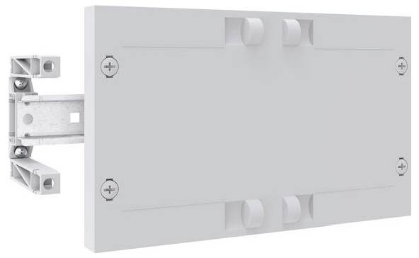 Ein weißes rechteckiges mechanisches Panel, das an einer Metallhalterung befestigt ist und vor einem hellgrauen Hintergrund positioniert ist.