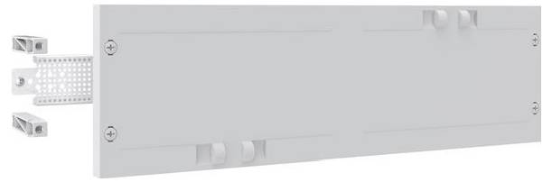 Ein weißes, rechteckiges Decken- oder Wandpaneel mit einem belüfteten Metallgitter und Befestigungsbügeln an einer Seite, das für modulare Installation konzipiert ist.