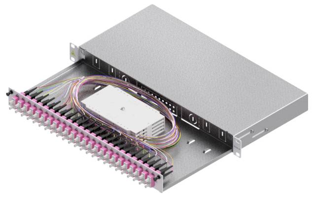 Ein Rack-montiertes Glasfaser-Verteilfeld mit mehreren farbigen Kabeln, die an Anschlüssen angeschlossen sind und für Netzwerk- oder Telekommunikationssysteme verwendet werden.