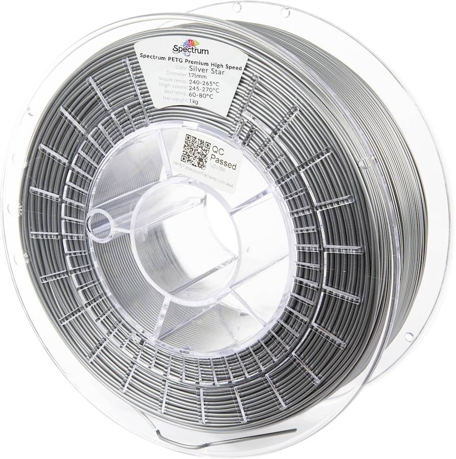 Eine Spule graues 3D-Druckerfilament, beschriftet mit 'Spectrum PETG Premium High Speed Silver Star', 1 kg, mit Temperatur- und QR-Code-Informationen.