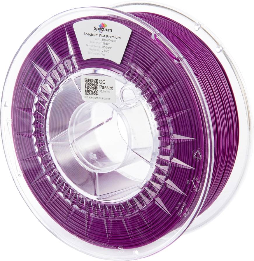 Eine Rolle lila Spectrum PLA Premium 3D-Druckfilament mit einem Etikett, das Spezifikationen und einen QR-Code zur Qualitätskontrolle zeigt.