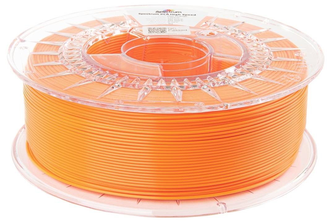 Eine orangefarbene Rolle von 3D-Druckfilament, fest aufgewickelt und in klarem Plastik verpackt, mit der Aufschrift 