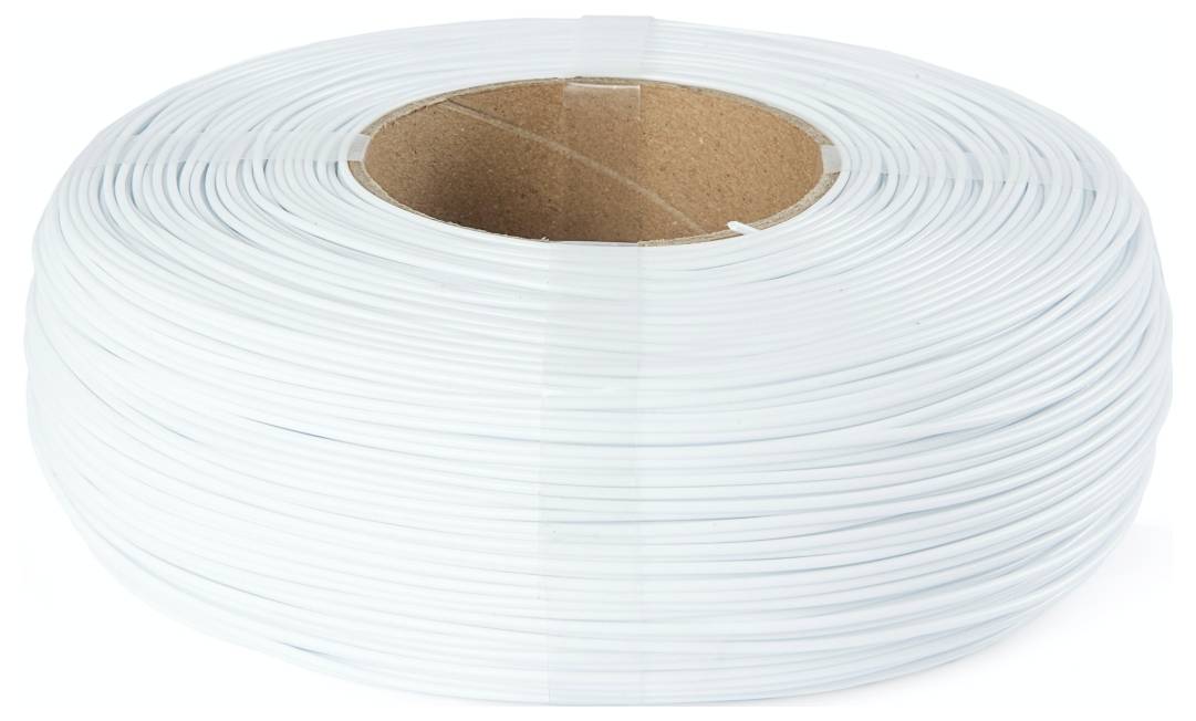 Eine große Rolle aus weißem Kunststofffilament, sauber aufgewickelt, verwendet für 3D-Druck oder ähnliche Anwendungen. Der Kern besteht aus Pappe.