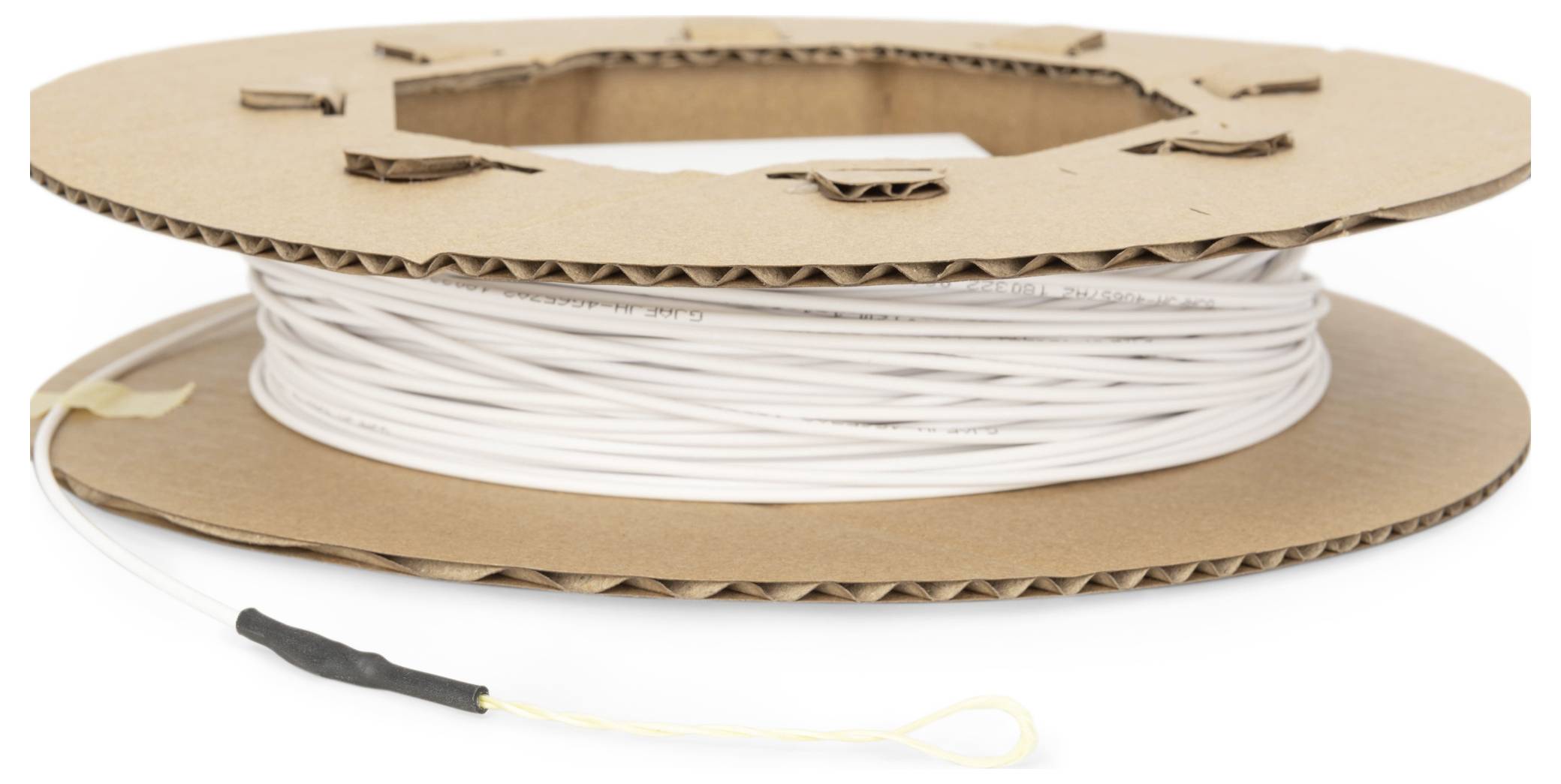 Eine Spule aus gewickeltem weißem Kabel mit Pappscheiben zur Abstützung, ausgestattet mit einem schwarz-weißen Anschlusskabel, das aus der Spule herausragt.