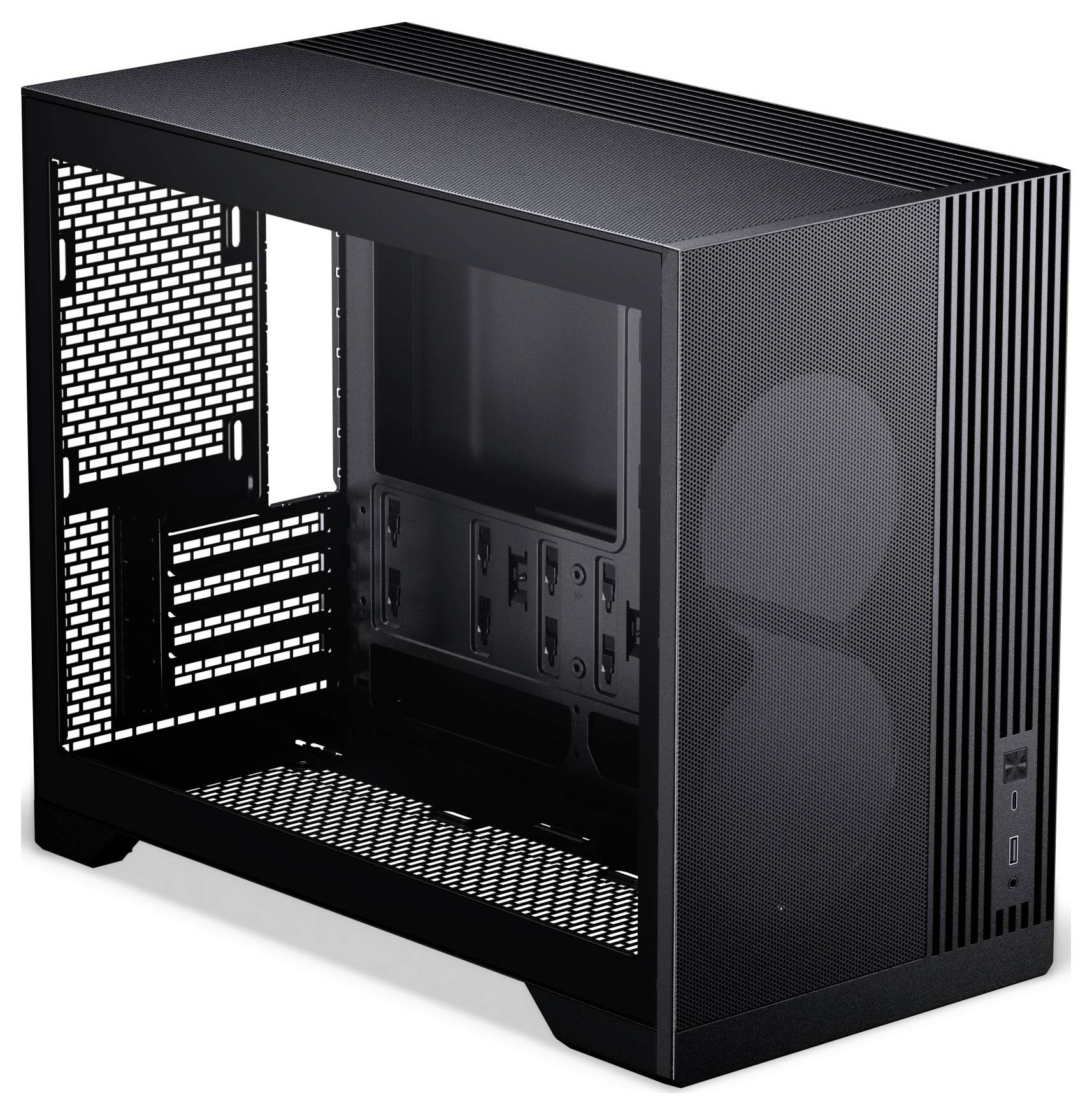 Ein schwarzes Computergehäuse mit einer Netzseiten- und Frontscheibe, das zwei große Lüftermontagen und mehrere interne Steckplätze für Komponenten zeigt.