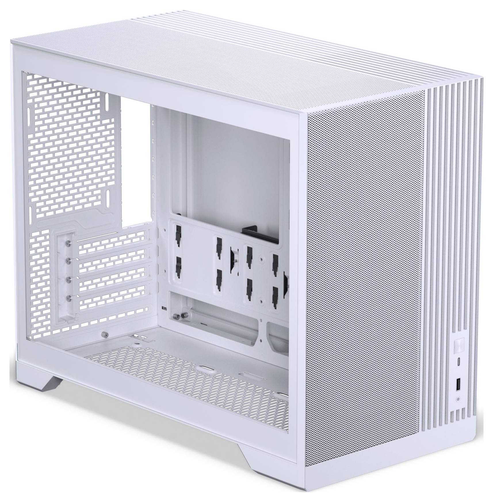 Ein weißes Computergehäuse mit offenen Seiten, das Innen-Montagebügel und belüftete Panels für Luftzirkulation zeigt, entworfen für maßgeschneiderte PC-Builds.