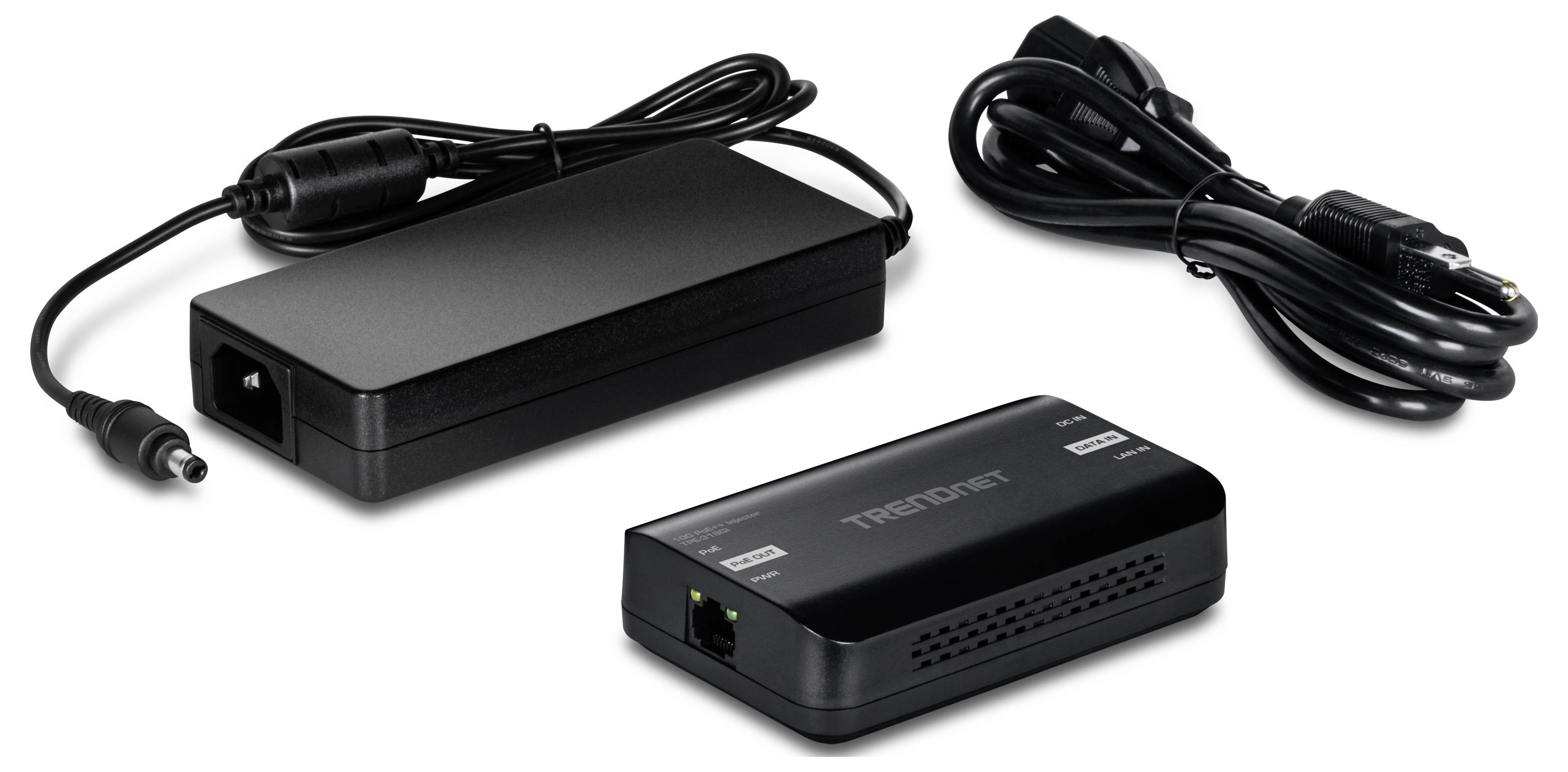 Netzwerkadapter-Kit mit Netzstecker und Netzwerkadapter sowie Kabeln für die Konnektivität.