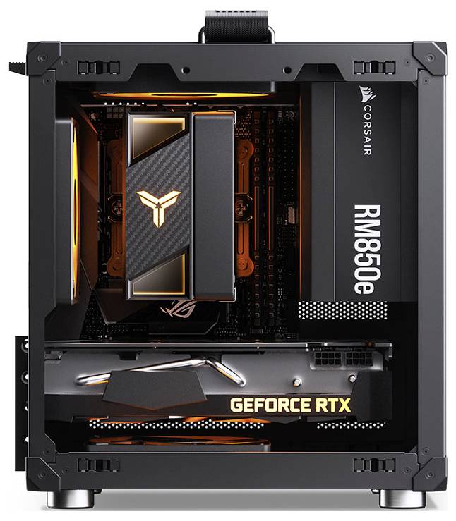 Ein Desktop-Computer-Gehäuse mit sichtbaren Komponenten: Corsair RM850e Netzteil, eine GeForce RTX Grafikkarte und ein beleuchtetes Kühlsystem.