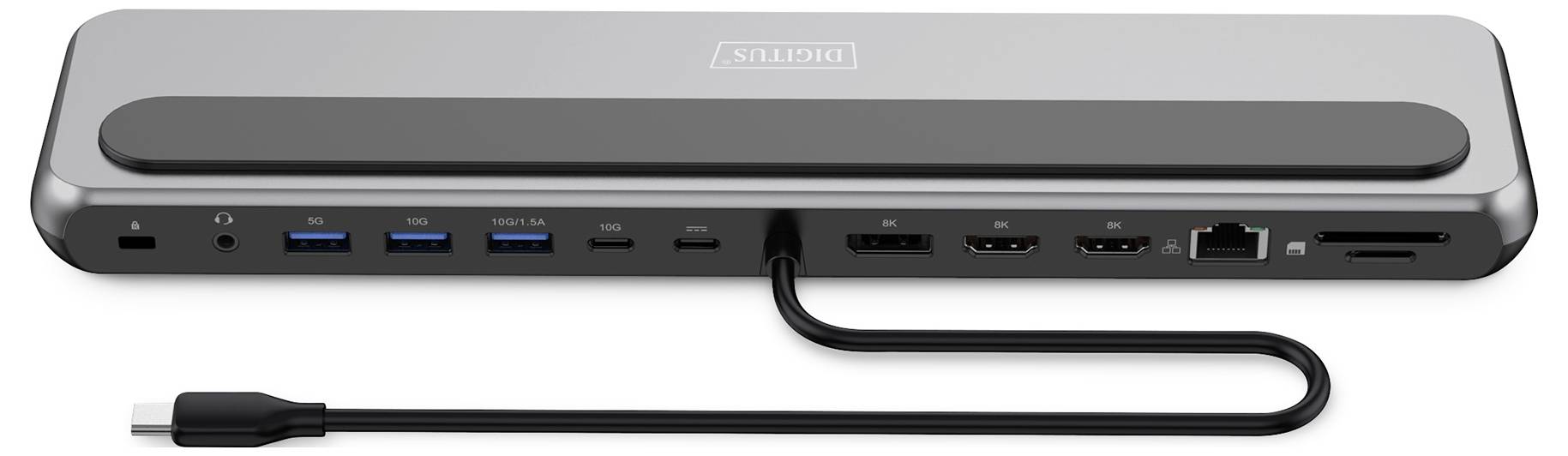 Eine silberne Dockingstation mit mehreren Anschlüssen, darunter USB, HDMI, Ethernet und SD-Kartensteckplatz, von hinten gezeigt mit angeschlossenem Kabel.