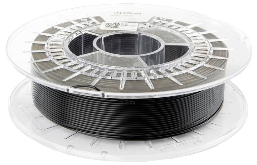 Eine Rolle schwarzes 3D-Druckerfilament, in klarem Kunststoff eingehüllt, mit einem zentralen Etikett, das Text und einen QR-Code enthält.