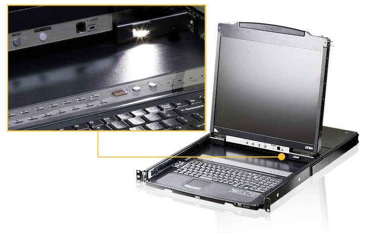 Eine Rack-Tastatur und Monitoranordnung mit Nahaufnahme der Steuerungstasten und Netzwerkanschlüsse.