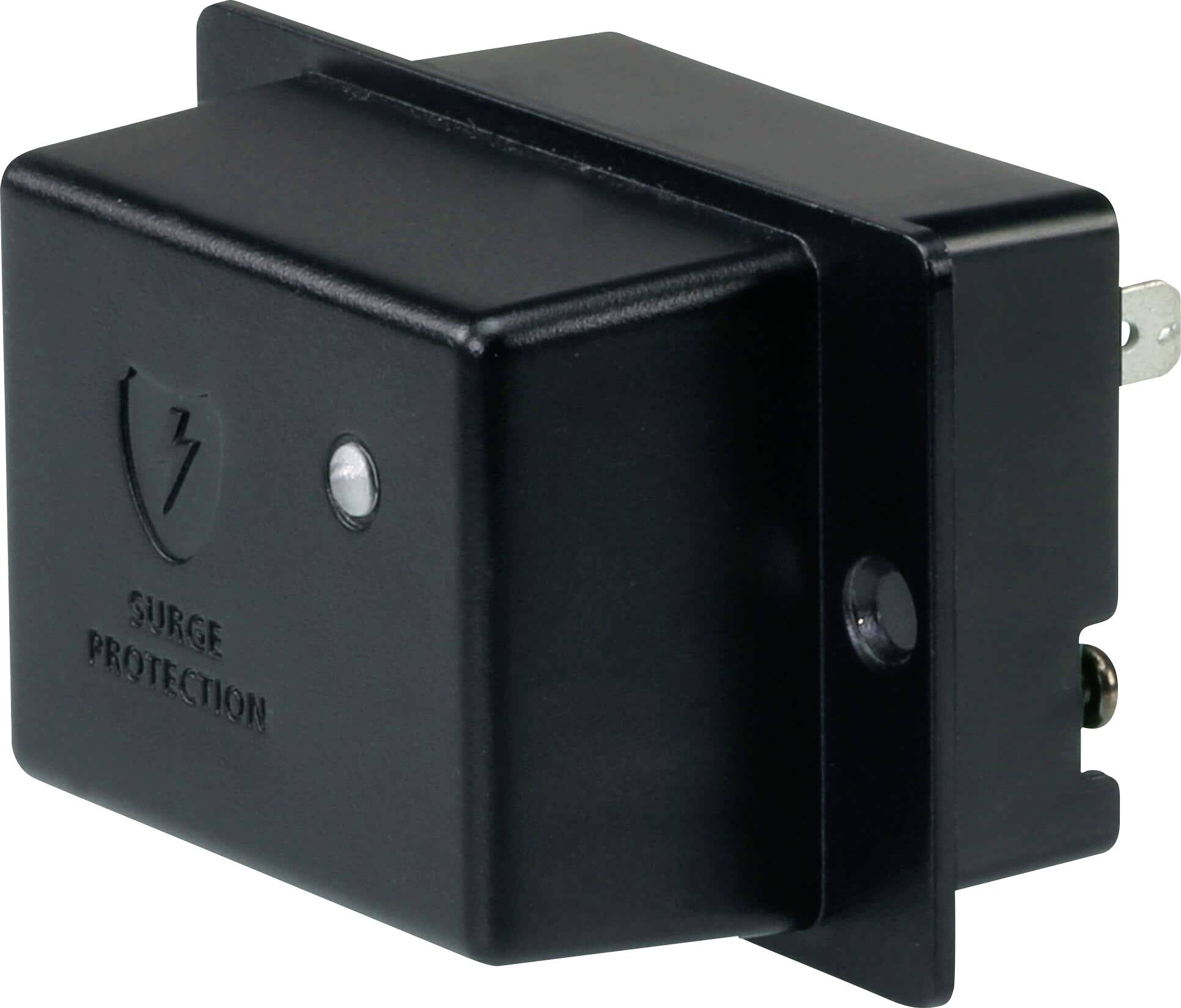 Ein schwarzer elektrischer Überspannungsschutz mit einem Stecker an der Seite. Die Vorderseite zeigt ein Blitzsymbol und die Worte ‚Überspannungsschutz'.