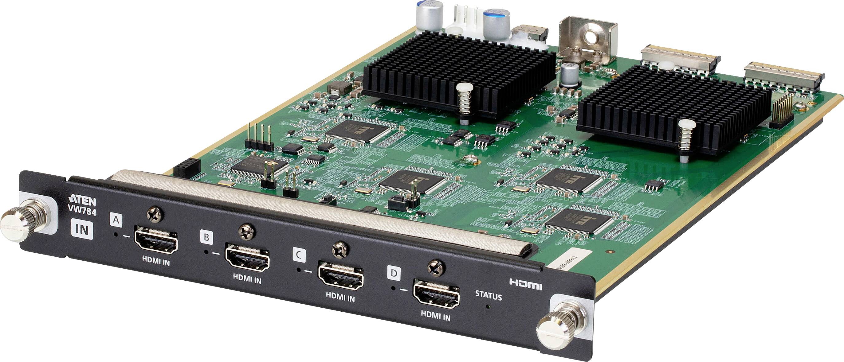 Eine Computerplatine mit mehreren HDMI-Anschlüssen, die mit 