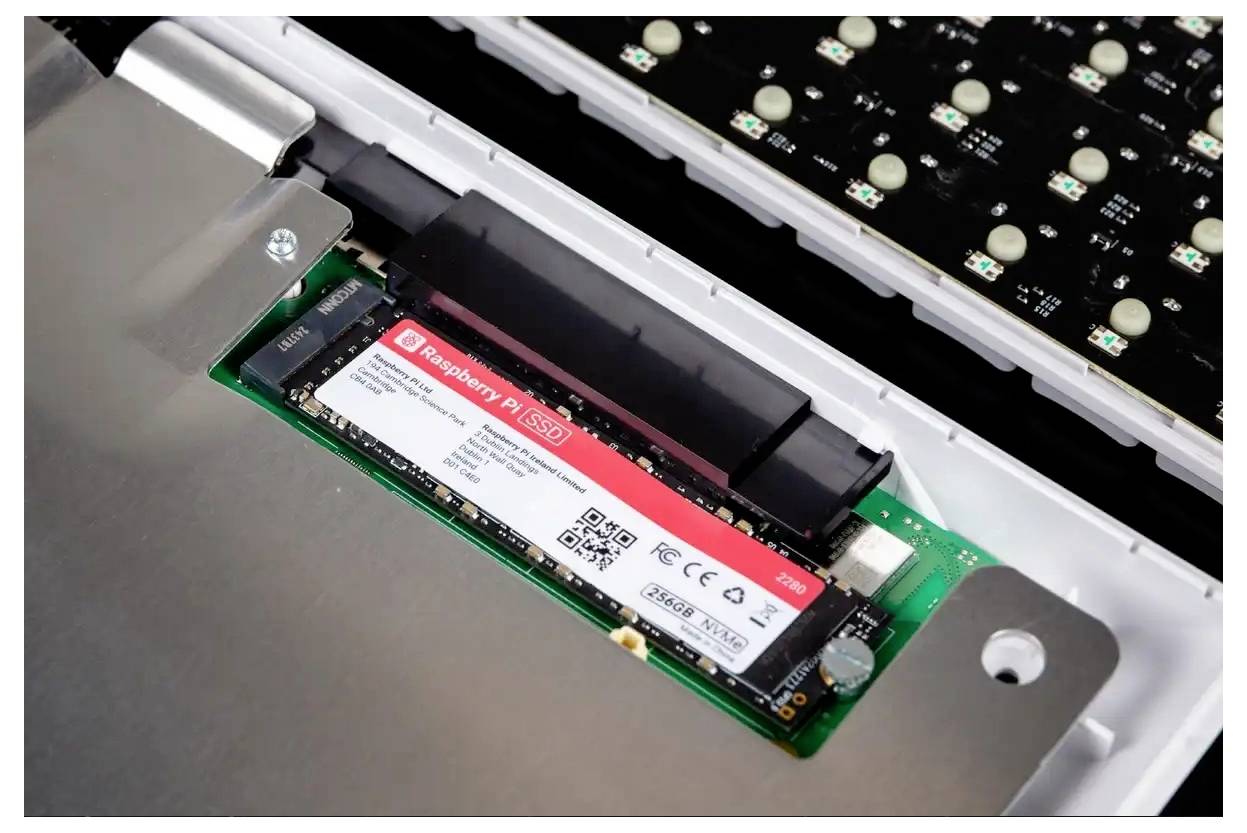 Raspberry Pi® PI500+IT 500+ 16GB 4 x 2.4GHz