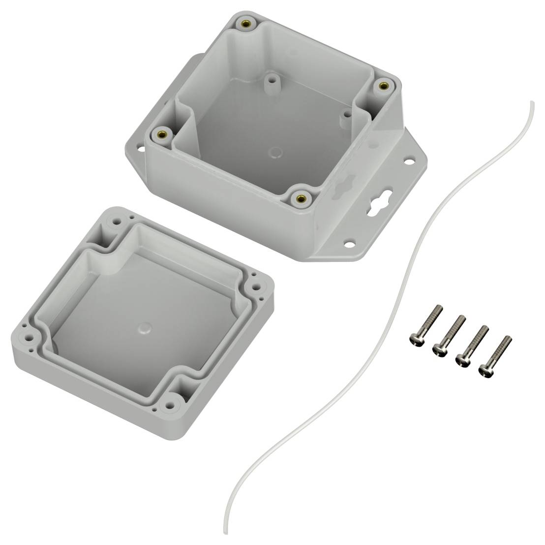 Ein zweiteiliges graues Kunststoffgehäuse mit Deckel, Schrauben und einem Kabel, geeignet für elektronische Projekte oder zur Unterbringung kleiner Schaltkreise.