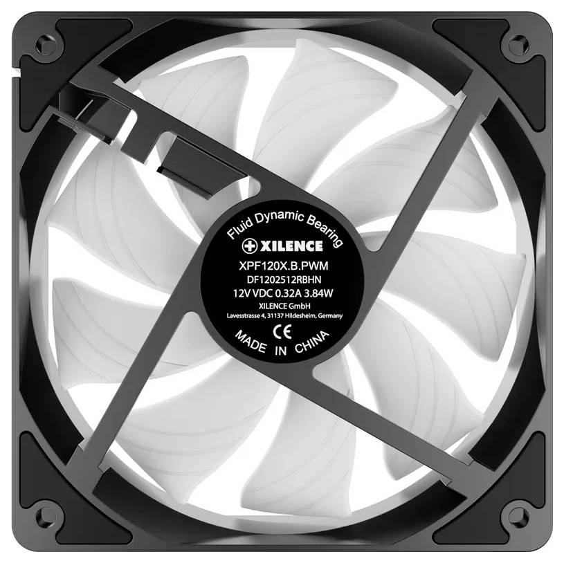 Lüfter der Marke 'Xilence' mit weißen Lüfterblättern und schwarzem Rahmen, ausgestattet mit einem Fluid Dynamic Bearing. Hergestellt in China.