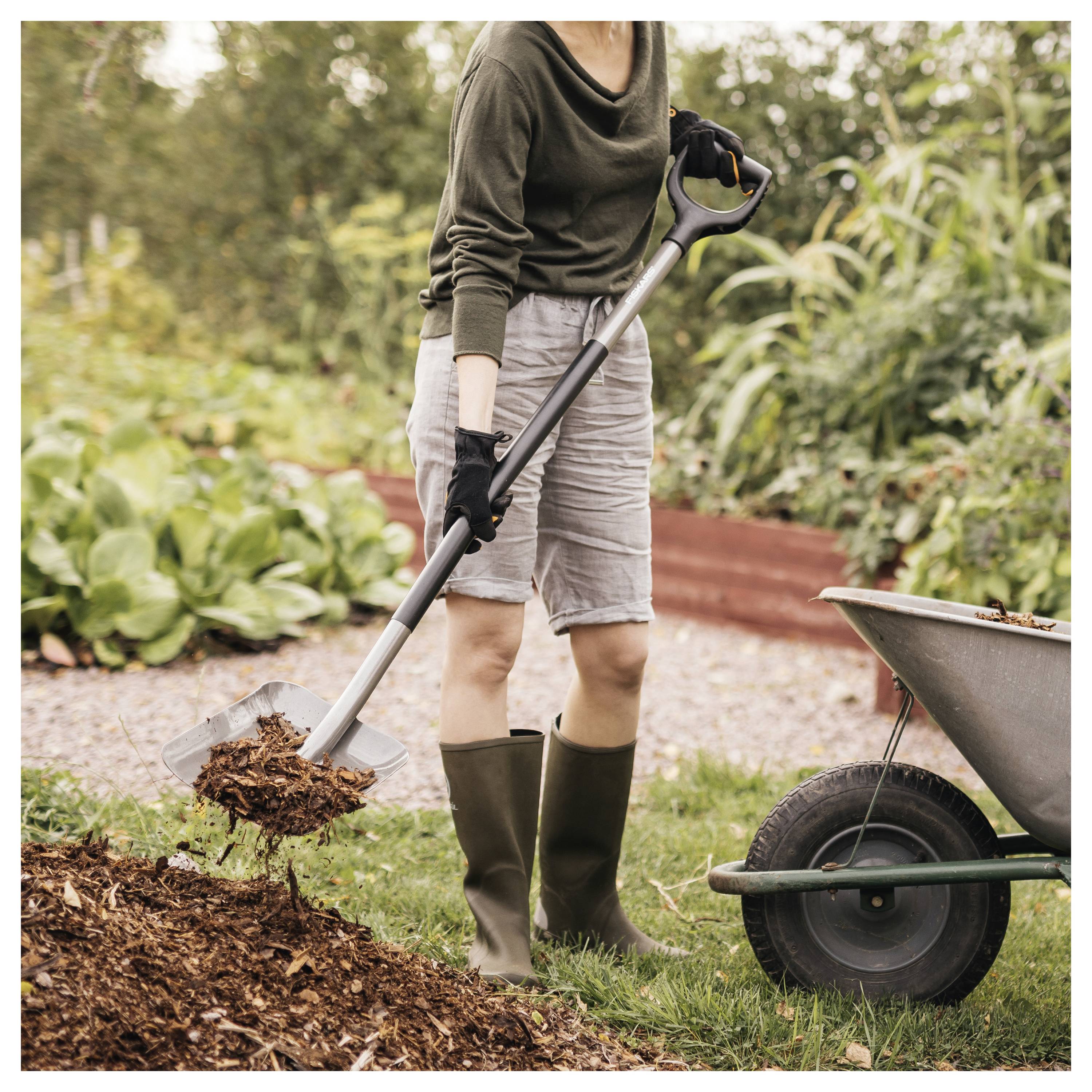 Fiskars 1066712 Schaufel Arbeitsbreite 23cm