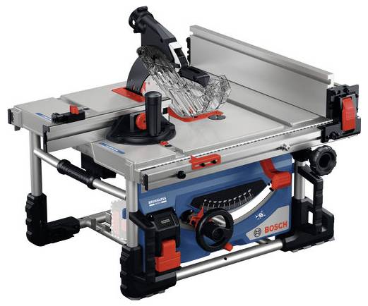 Eine tragbare Bosch Tischkreissäge mit verstellbaren Winkeleinstellungen, einer transparenten Schutzabdeckung und robuster Metallkonstruktion, ideal für präzise Schneidaufgaben.