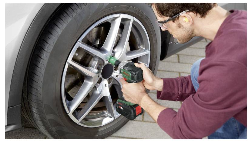 Bosch Home and Garden 18VUniversalImpactDrive+UniversalPump 0615A5009C Werkzeugset