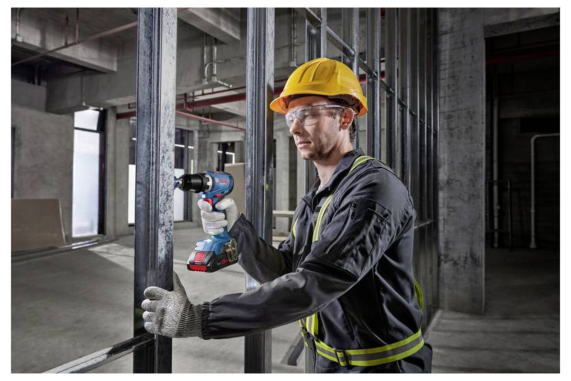 Bosch Professional GSR + GBH + GWS + 2x GBA 5.0 Ah + GAL 18V-40 0615A5009G Werkzeugset