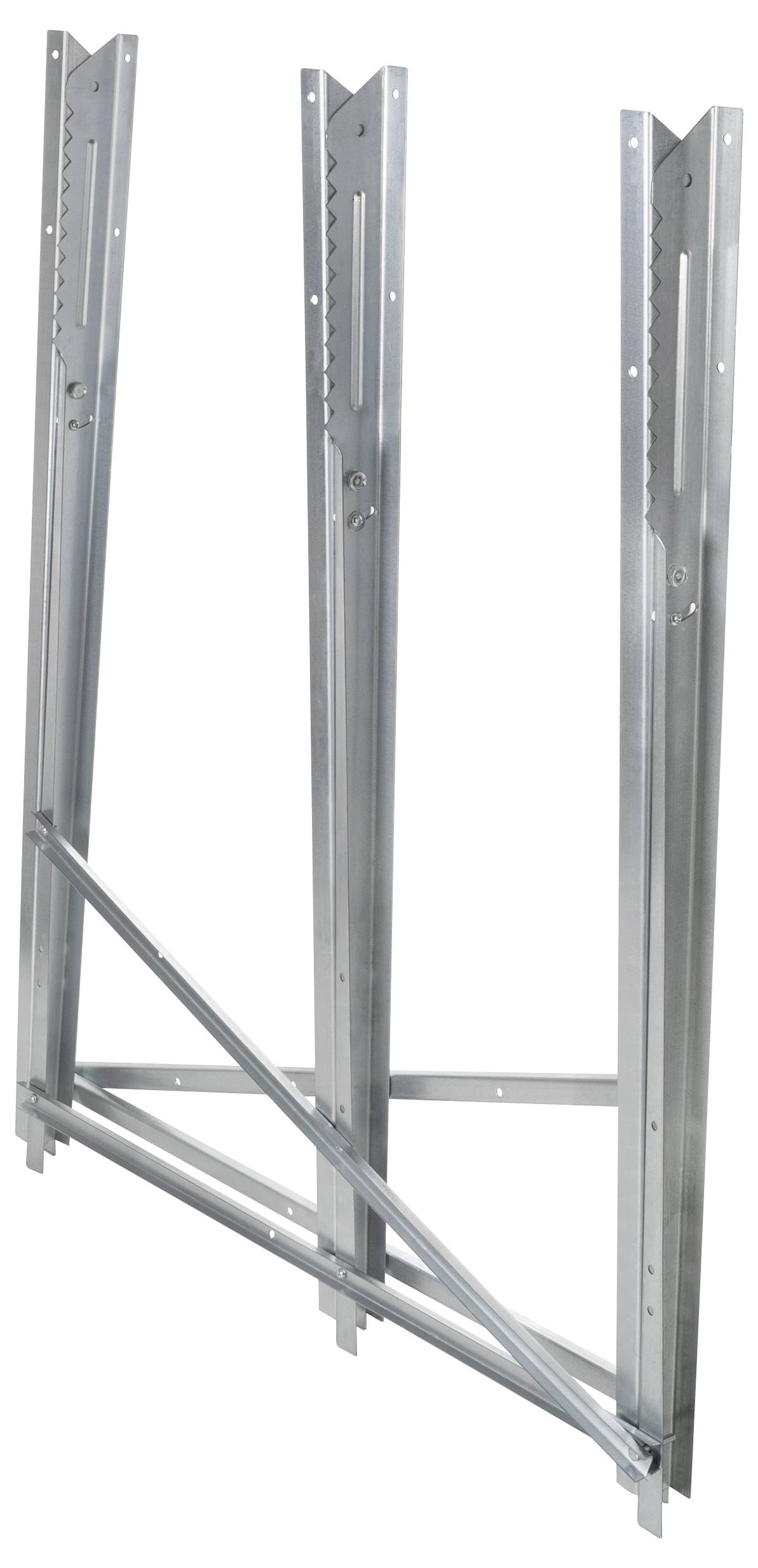 Metallwandrahmenkonstruktion mit verstellbaren vertikalen Trägern und diagonalen Stützstreben, verwendet für Bau- oder Regalsysteme.